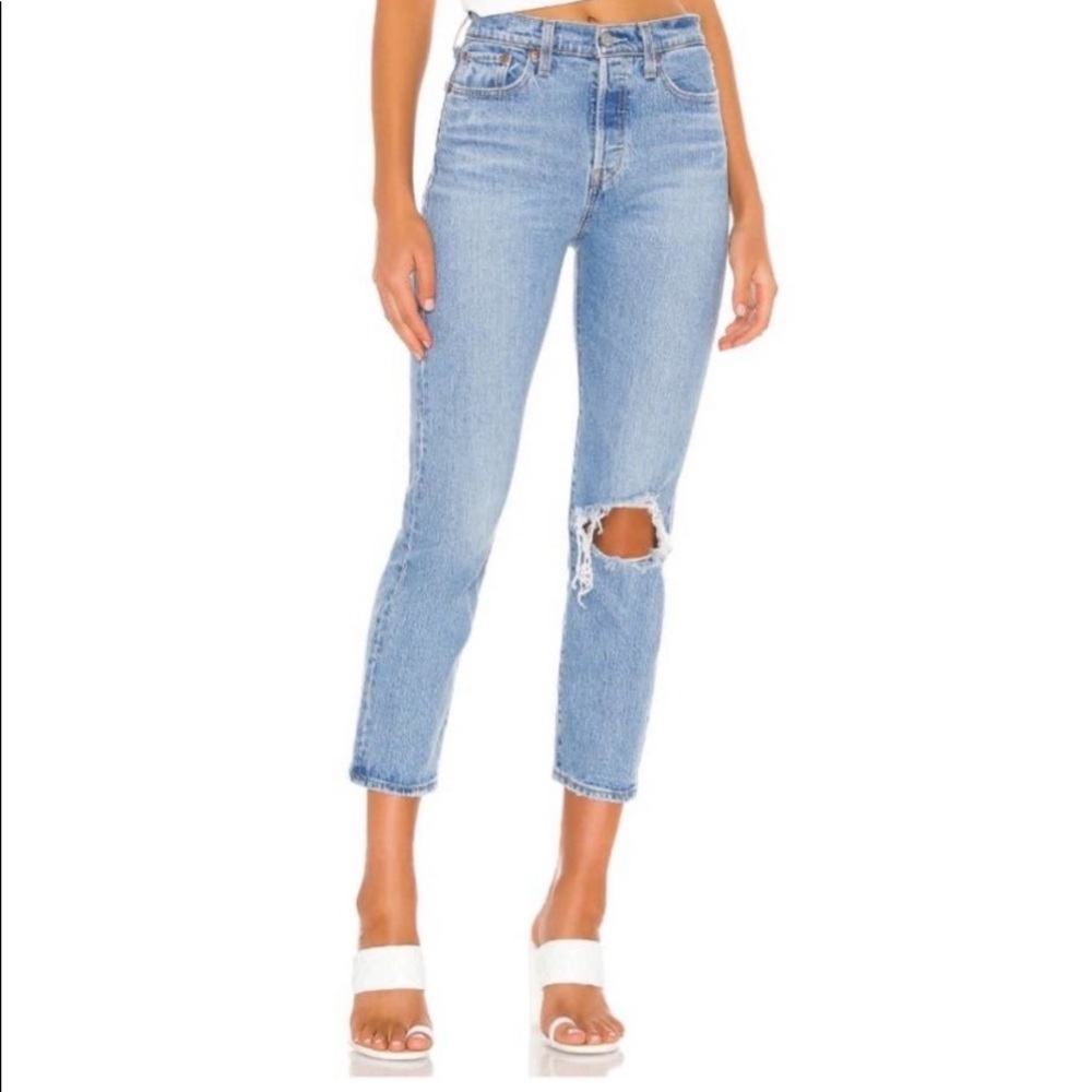 Levi's Wedgie Straight Leg Button Fly Jeans in Tango Fray Size 25